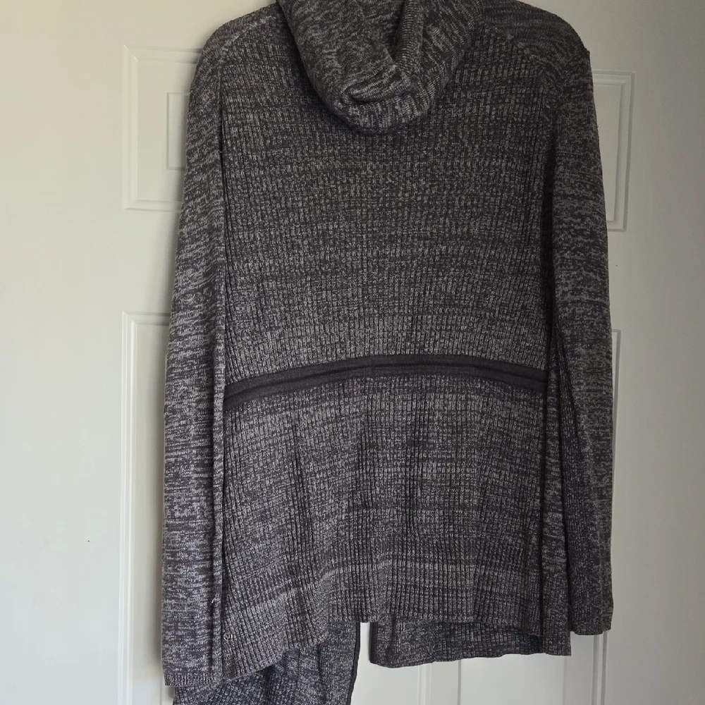 Lululemon Peace Of Mind Wrap Heathered Dark Slate / Silver Spoon